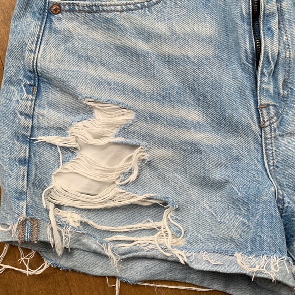 American Eagle High Waisted Mom Shorts size 8 (fits an 9 and 10 too!) - Picture 2 of 6